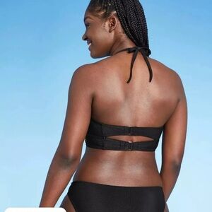 New shade shore bathing suit
Large bottoms 
34dd top